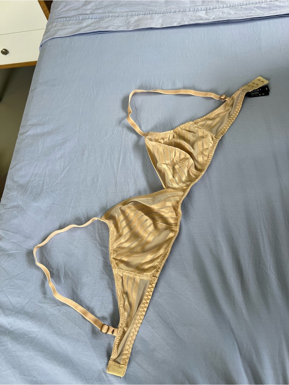 NWT - Natori Sheer Mesh Bra - Picture 3 of 5